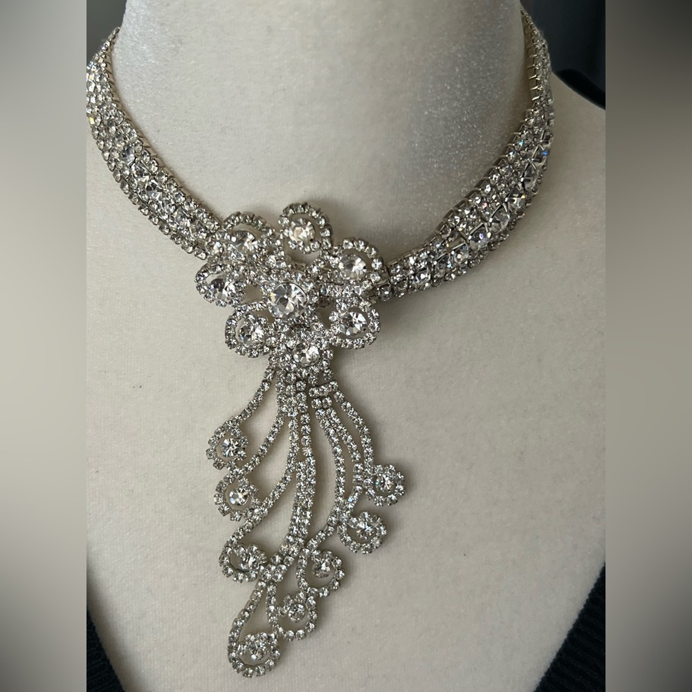 Elegant Silver Crystal Necklace